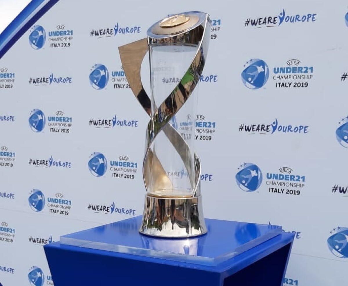 Europei under 21 gratis per tutti i giovani calciatori e i loro allenatori, maglie azzurre in palio - 