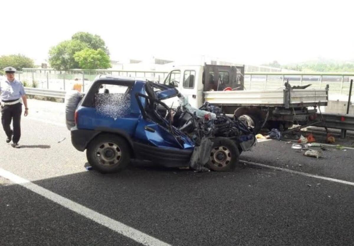 Bologna: bimbo di 7 anni muore nell' auto guidata dal padre - 