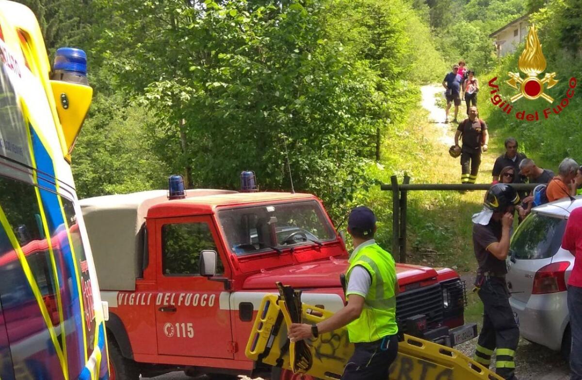 Barcis (PN): accusa un malore durante l'escursione, donna soccorsa dai Vigili del Fuoco - 