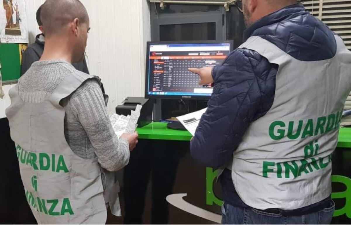 Udine: sequestrato internet point in Borgo stazione, trasferimento illecito di denaro all'estero - 