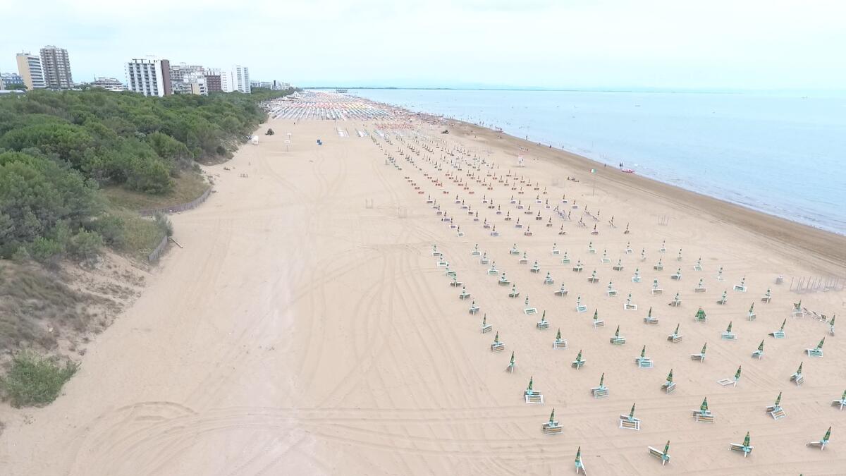 Lignano: spiaggia ripulita a tempo di record dopo il Jova Beach Party - 