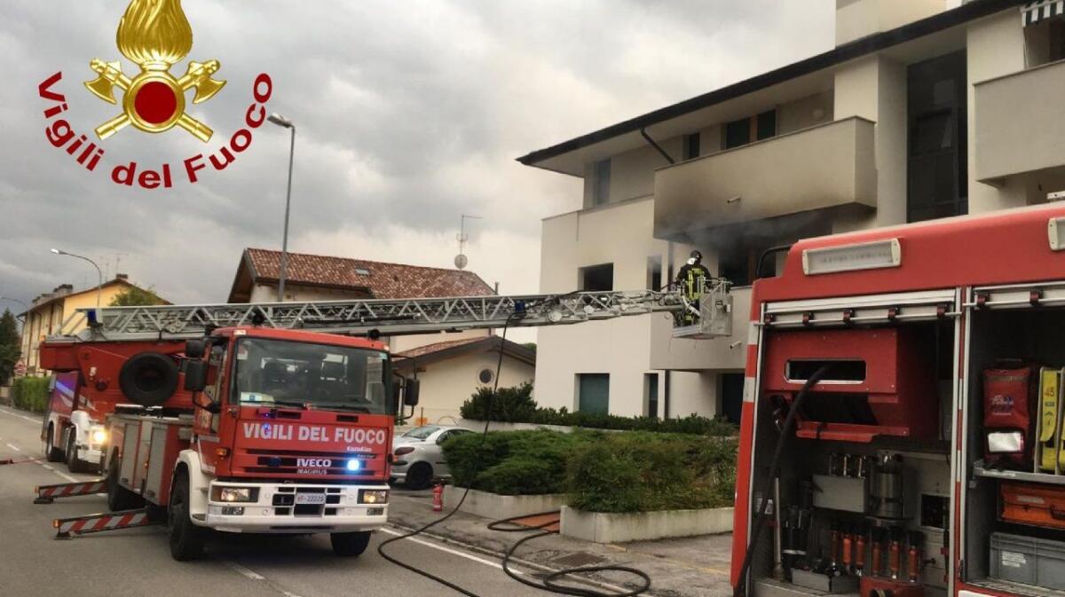 Paura a Sacile, incendio in appartamento - 