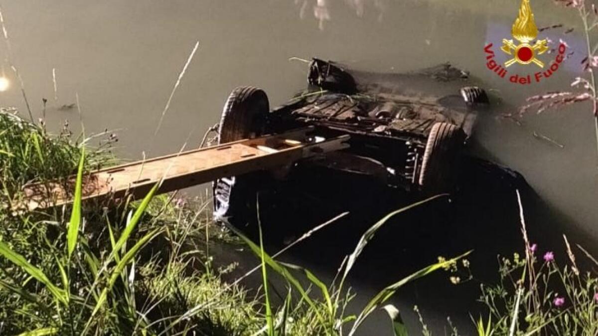 Auto nel canale, morti 4 giovani a Jesolo nella notte - 