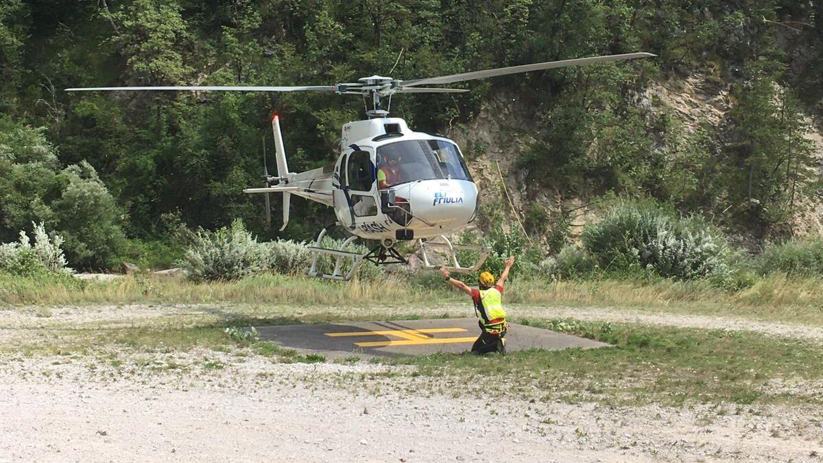 Amaro, donna 50enne si perde tra i monti, salvata dal soccorso alpino - 