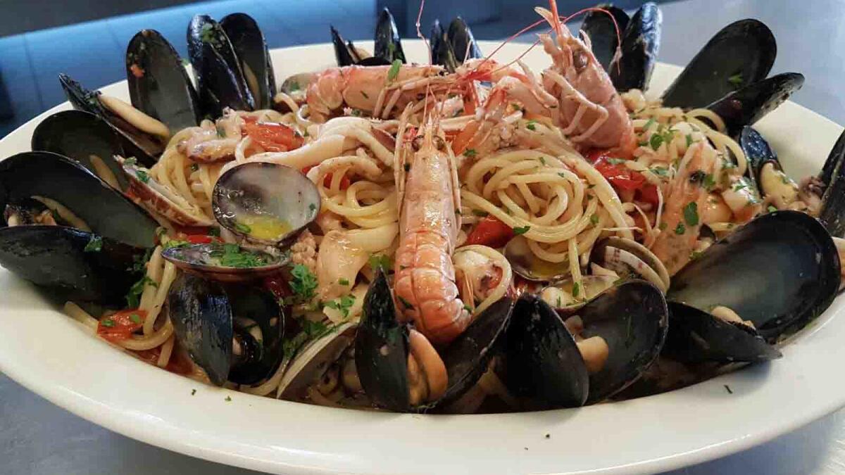 Trieste, chiusi 5 ristoranti di pesce - 