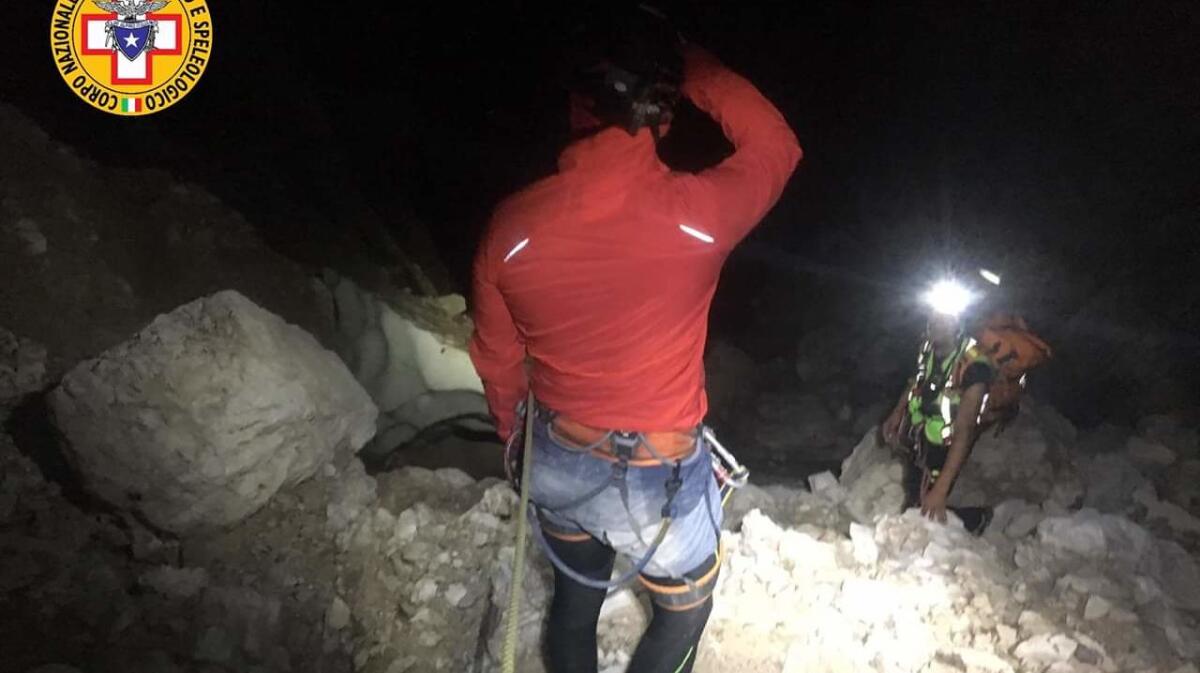 Escursionisti in difficoltà nella notte: in salvo grazie al soccorso alpino - 