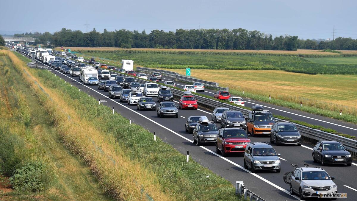 Autostrada A4: traffico molto congestionato e lunghe code - 