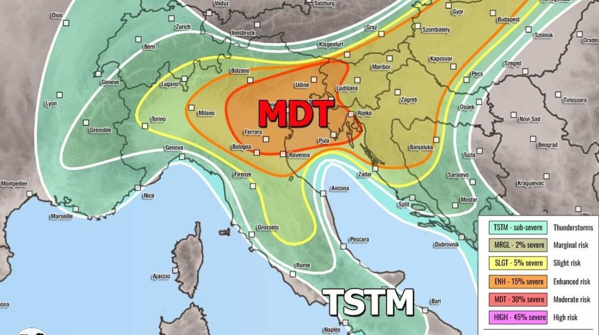 Previsioni, gli esperti: "dal pomeriggio rischio di fenomeni estremi a Nordest" - 