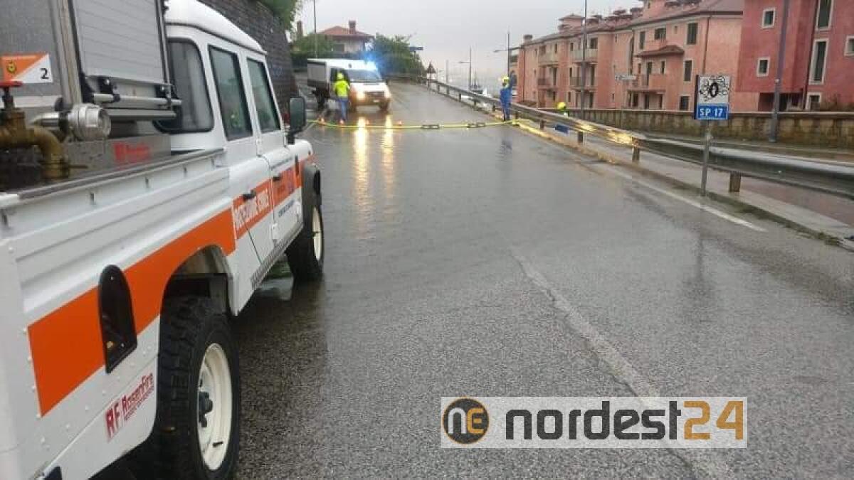 Muggia. Maltempo con disagi e allagamenti: interventi della protezione civile - 