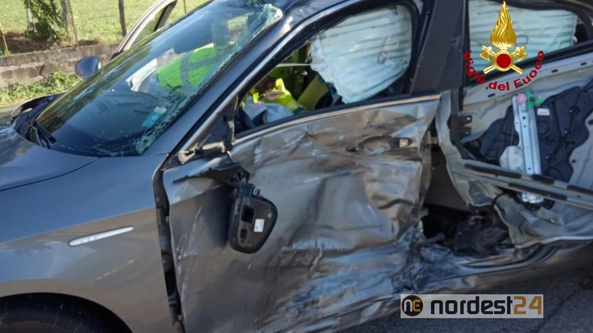 Alonte. Incidente tra due auto e un furgone: 4 feriti - 