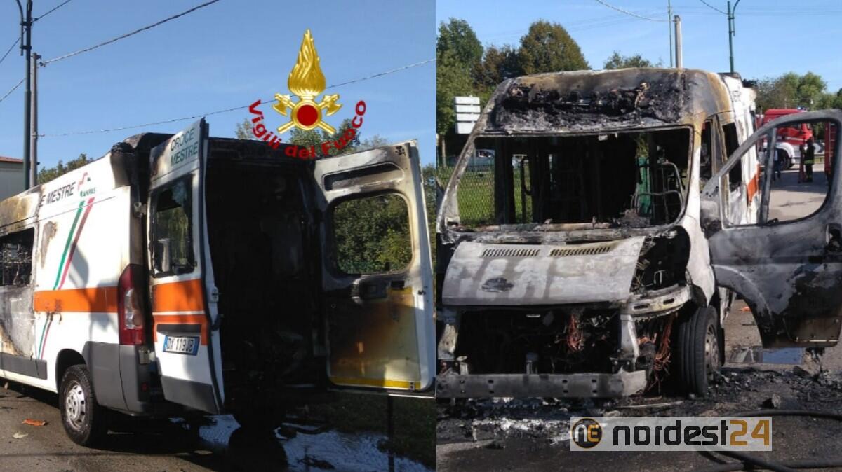 Ambulanza a fuoco con un paziente a bordo: tragedia sfiorata - 