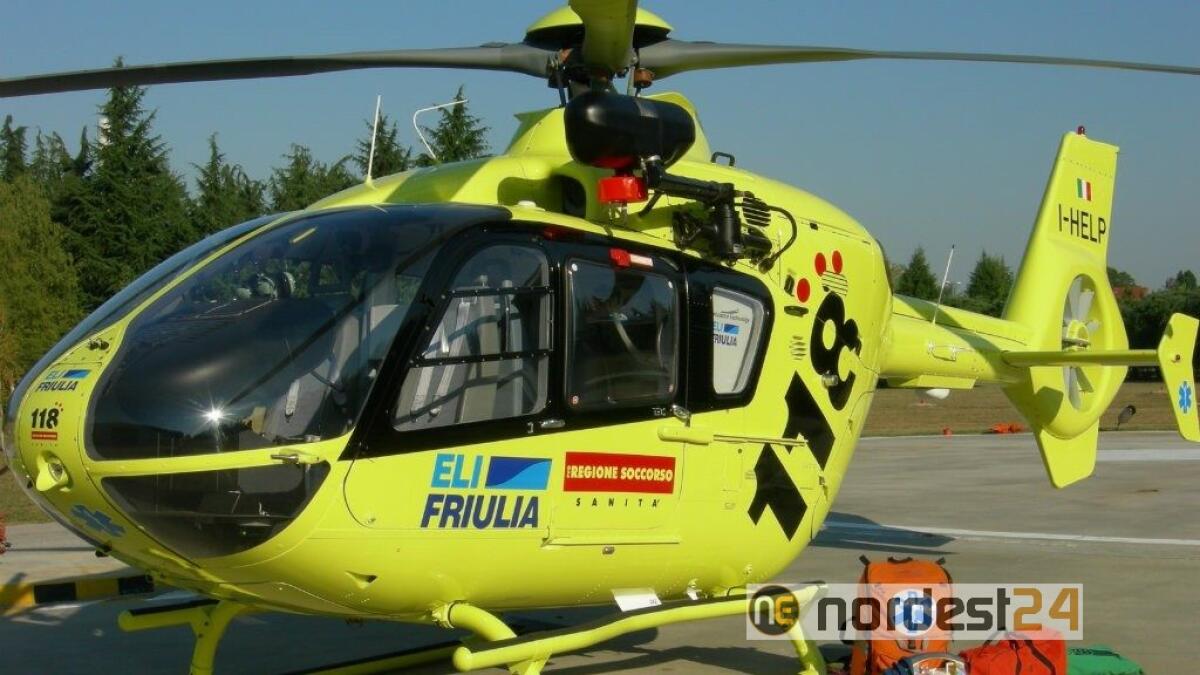 Fontanafredda. Scontro frontale auto - camion: ferita una donna - 