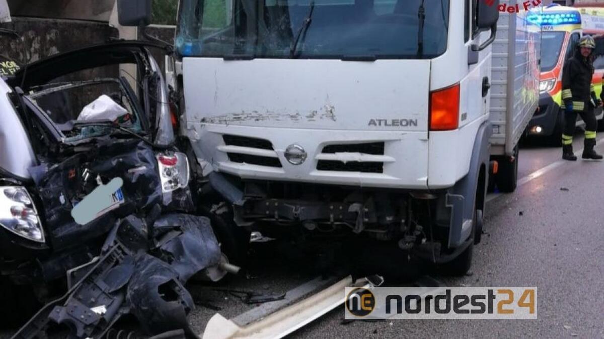 Due incidenti a Bassano del Grappa e Nove: intervento dei vigili del fuoco - 