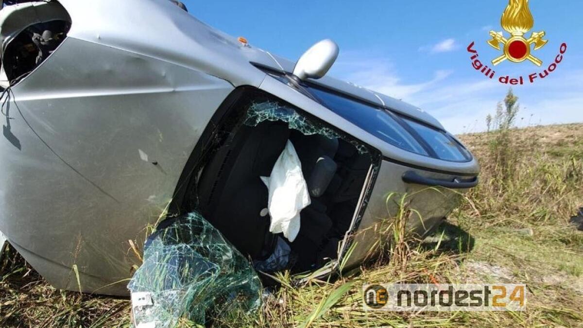 Perde il controllo dell'auto e si carambola più volte: un ferito gravissimo - 