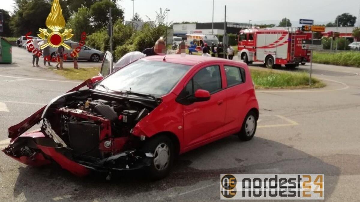 Pordenone, scontro auto moto: ferito un centauro - 