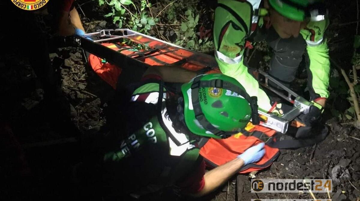 Due fratelli scivolano nella scarpata: recuperati dal soccorso alpino - 