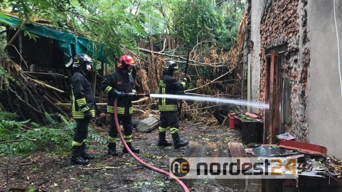 Fulmine su una casa a Montagnana, scoppia l'incendio - 