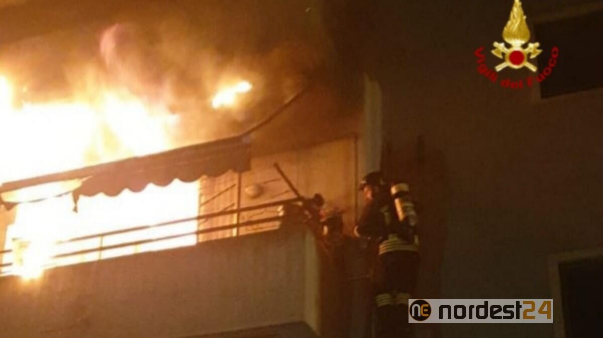 Incendio devasta un appartamento: donna salvata dalle fiamme - 