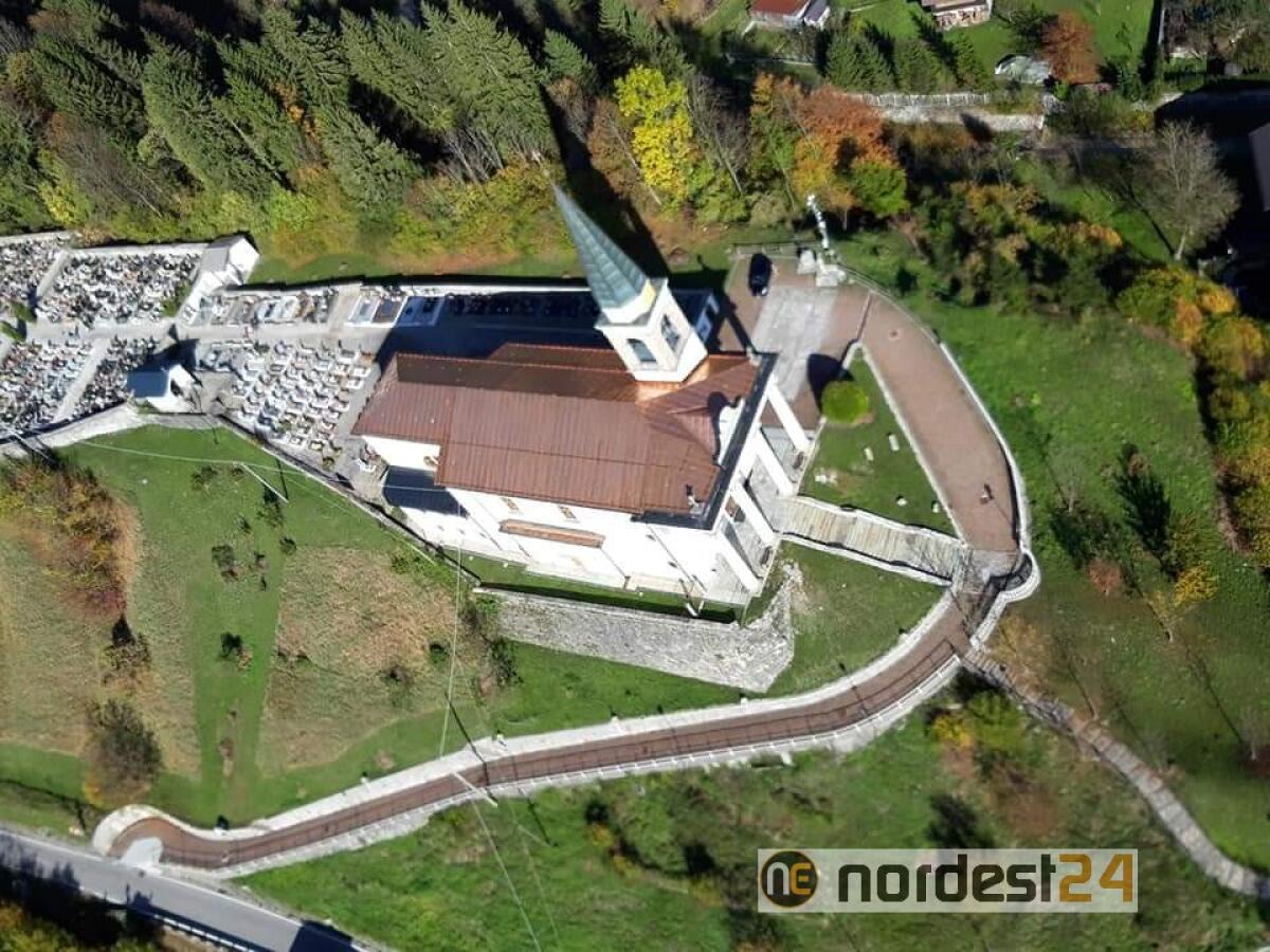 Ricostruito il tetto della Chiesa di Paularo danneggiato dal nubifragio - 