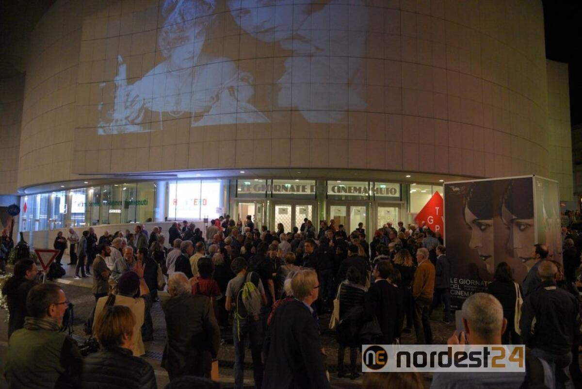 Giornate del Cinema muto, Oblomok imperii il 9 ottobre - 