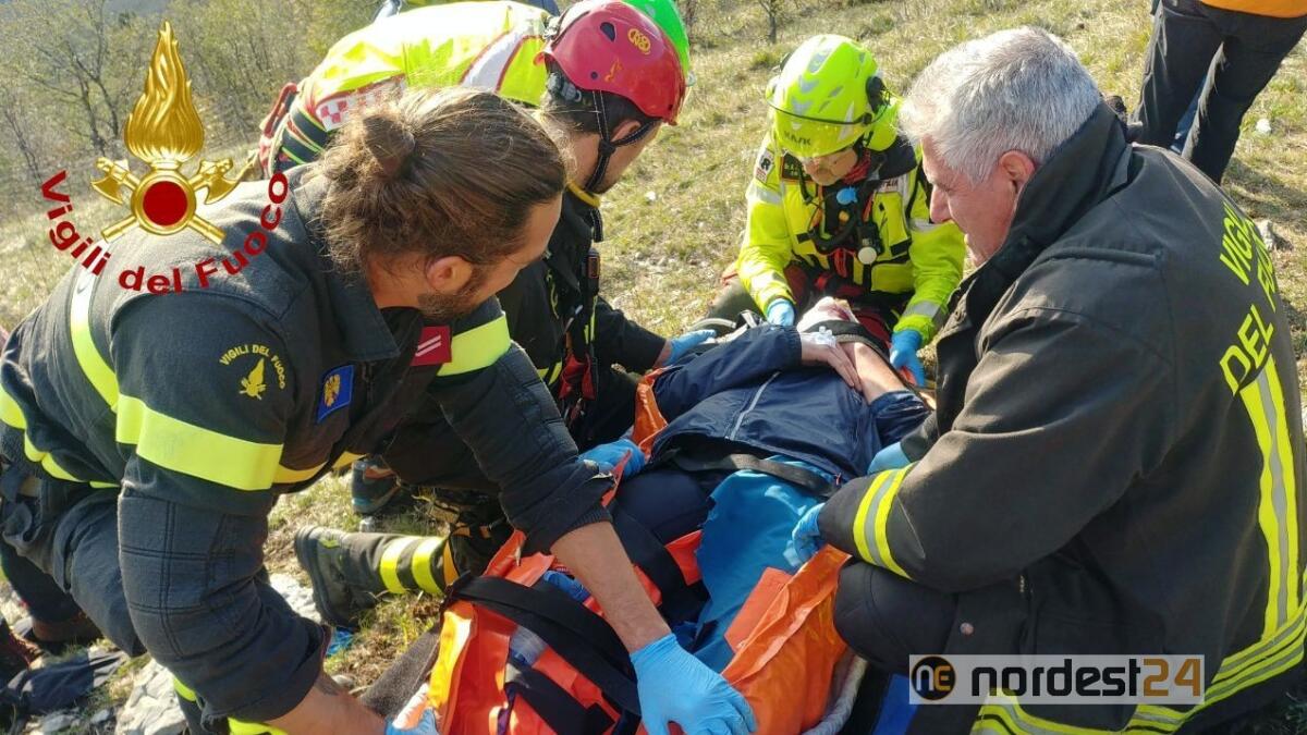 Si lancia con il parapendio e precipita: grave un 22enne - 