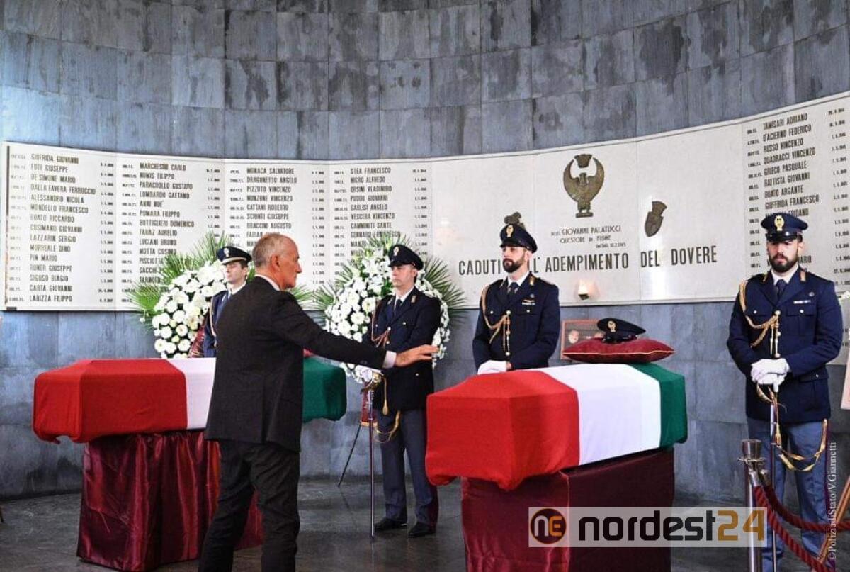 Questa mattina i funerali dei due agenti di Polizia uccisi a Trieste - 