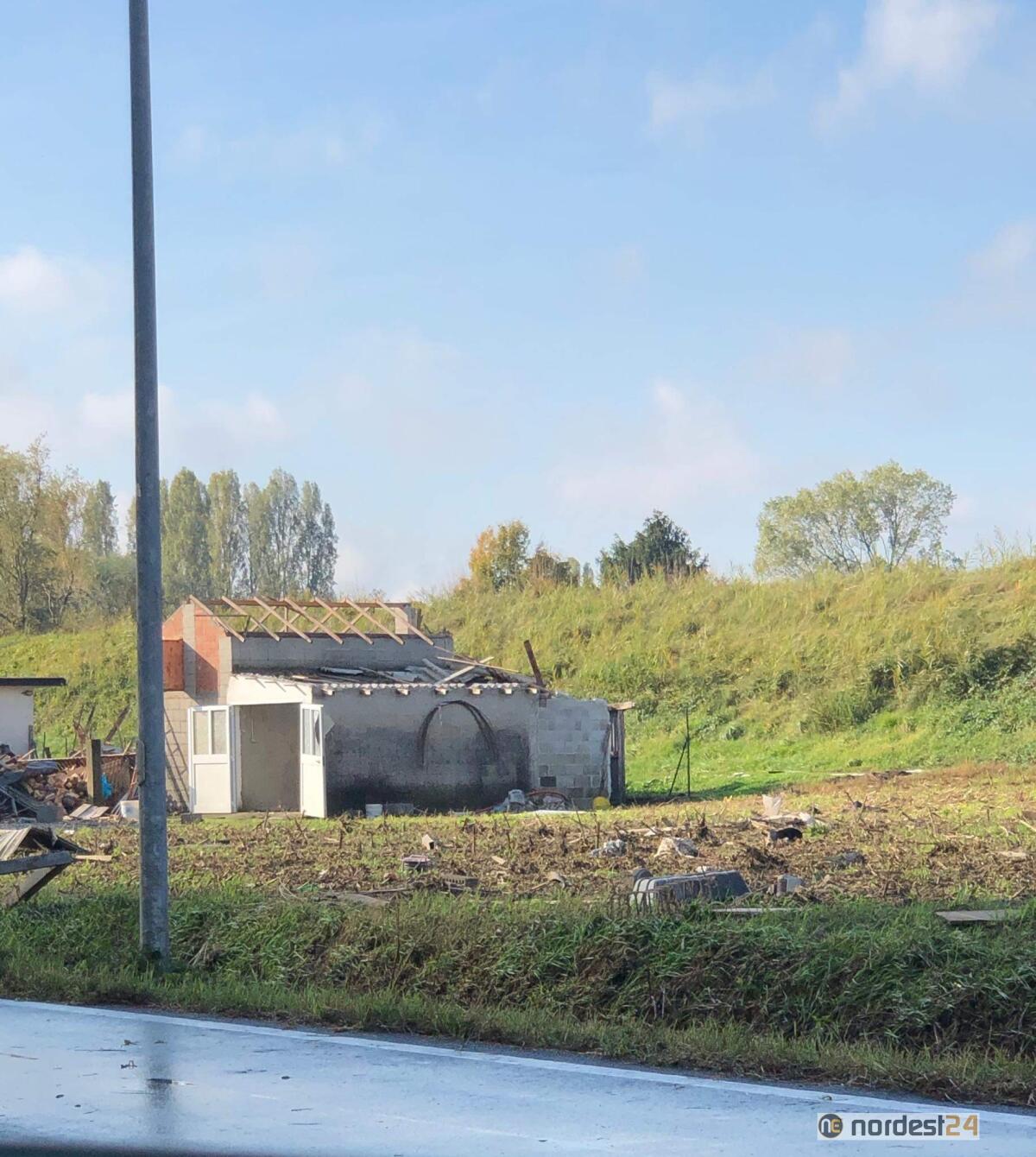 Tromba d'aria a Pertegada, un edificio scoperchiato - 