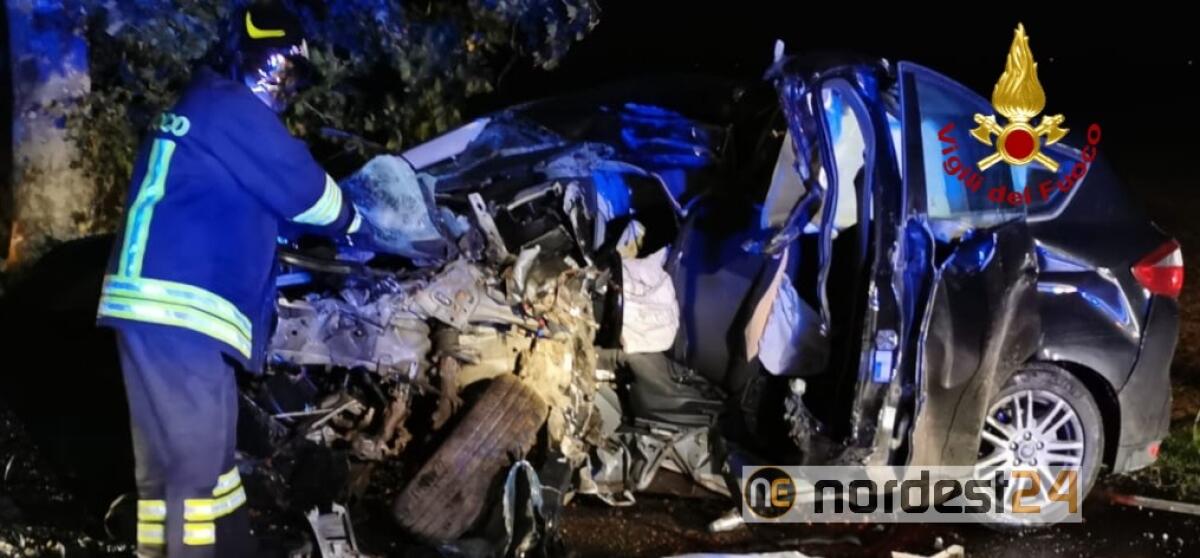 Incidente a Lugugnana: schianto contro l'albero, morto Stefano Vignotto - 