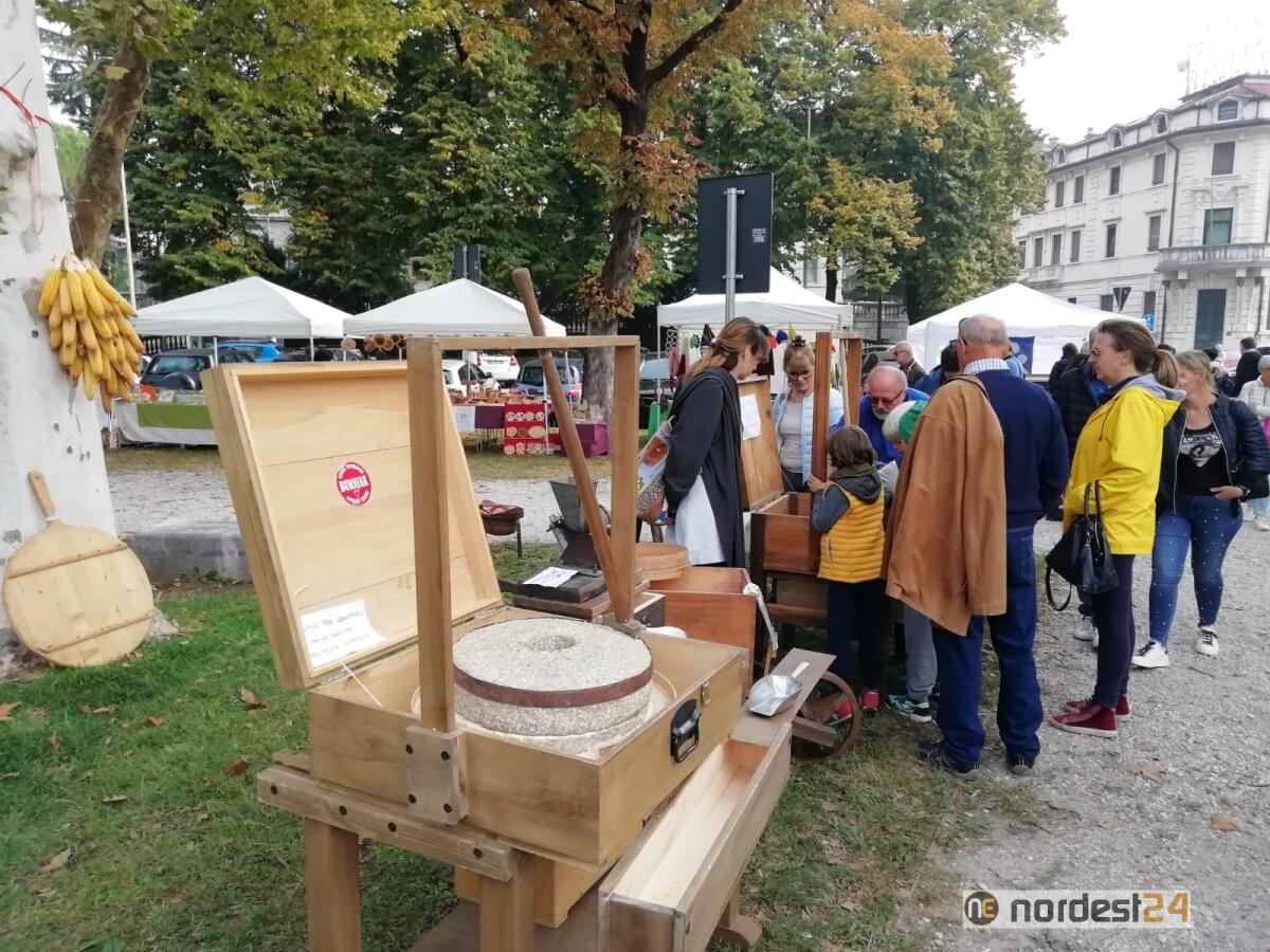 Udine.  Successo per l'evento "Magia  delle Mani e delle Zucche" - 