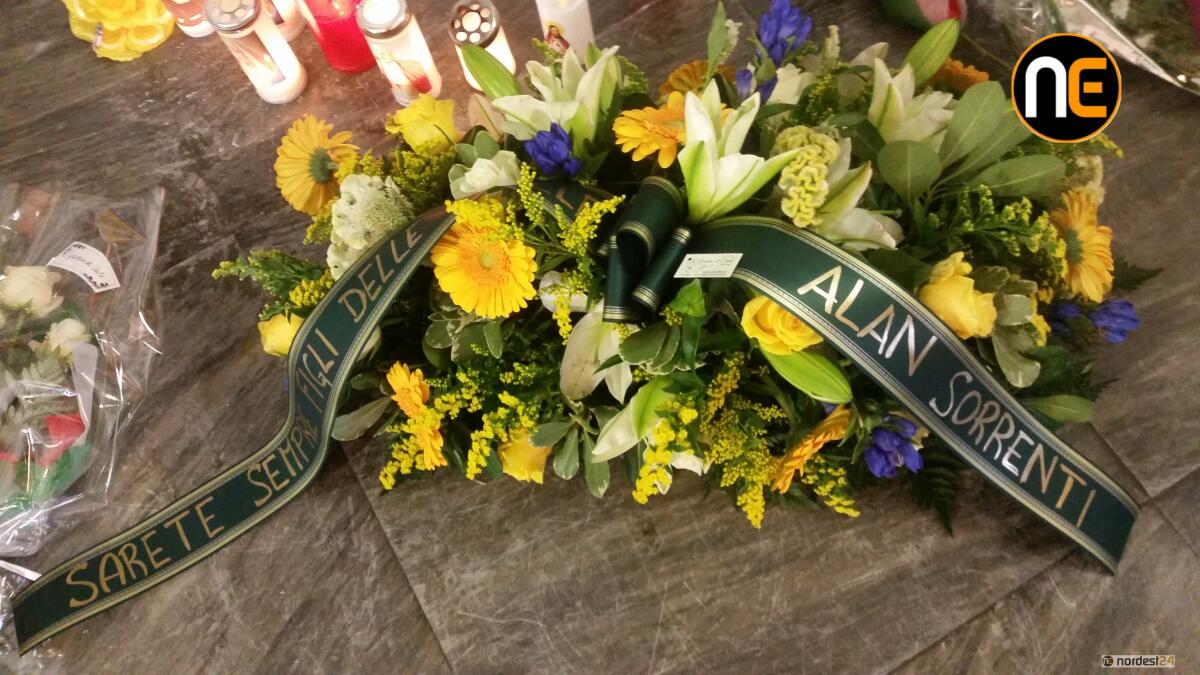 A Trieste un cuscino di fiori da Alan Sorrenti per i "figli delle stelle" - 