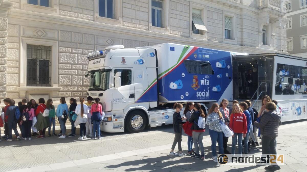 Una vita da social, questa mattina tappa a Trieste - 