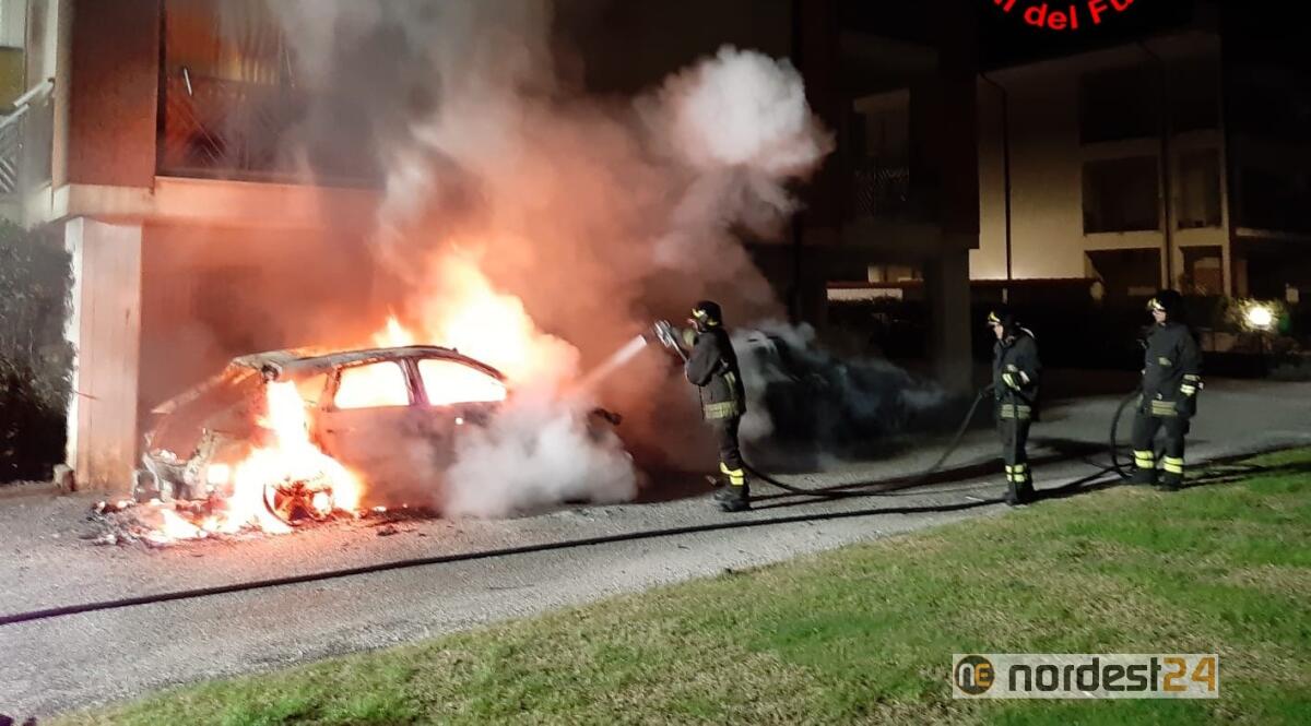 Dava fuoco alle auto in sosta nel Maniaghese: arrestato 41enne - 