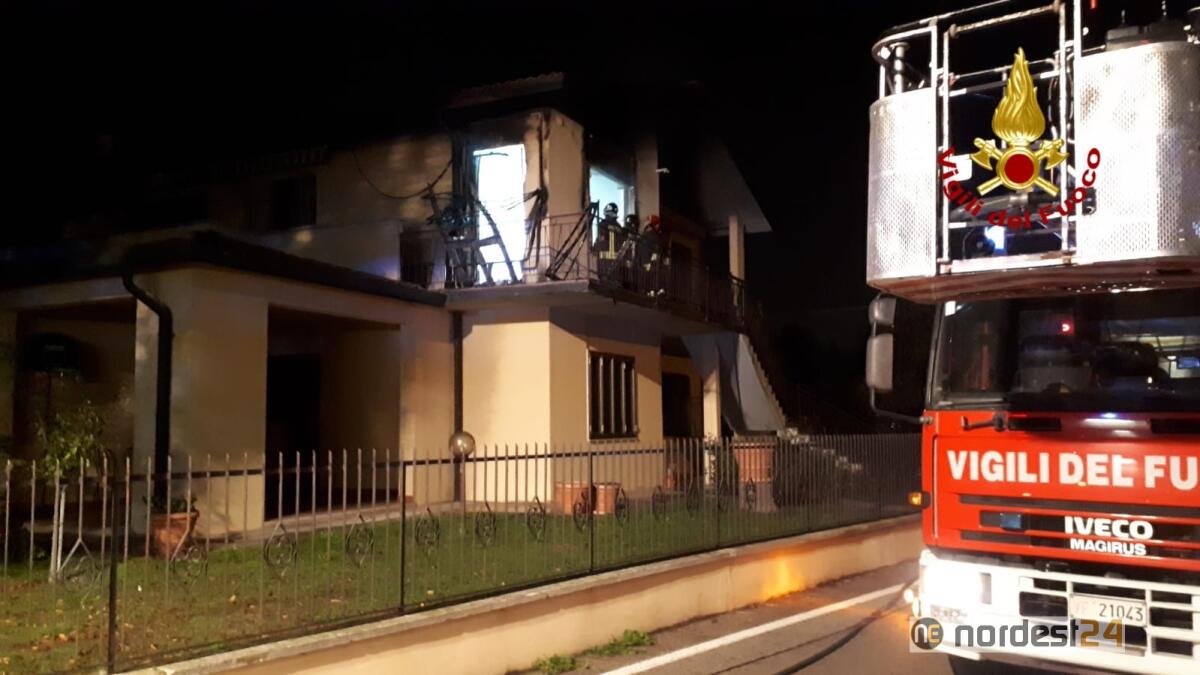 Incendio a Casale: abitazione a fuoco - 
