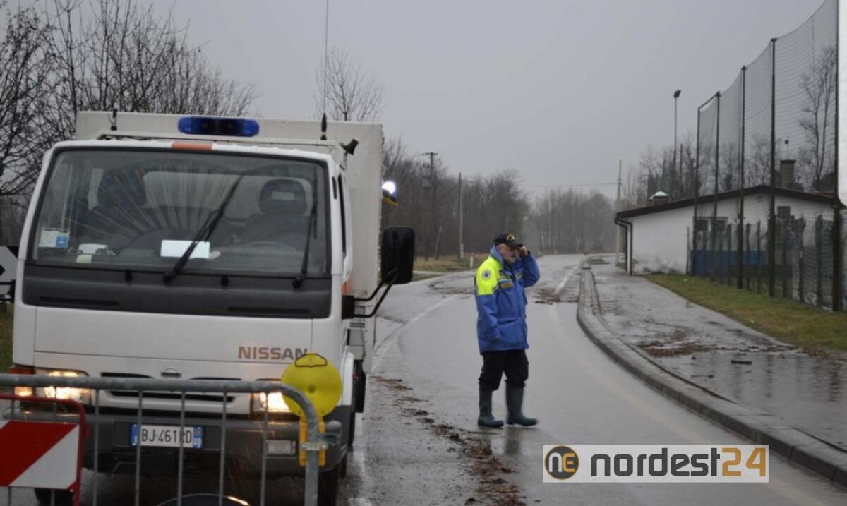Strada allagata: chiusa la SP 99 Bressa - Pasian di Prato - 