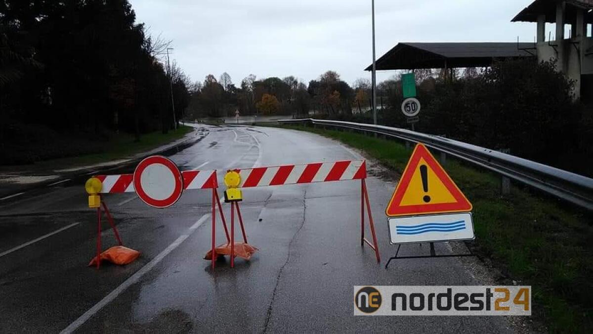 Strade allagate: chiusa anche la SR PN 25 tra Tamai e Porcia. - 