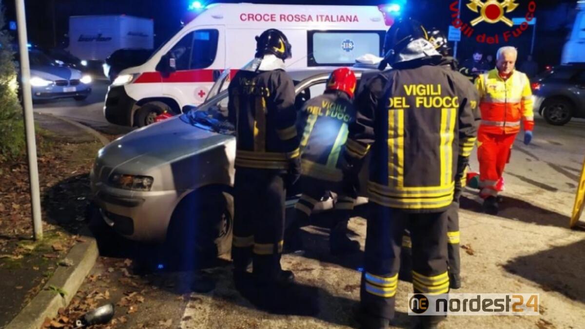 Auto e camion si scontrano: un ferito grave - 