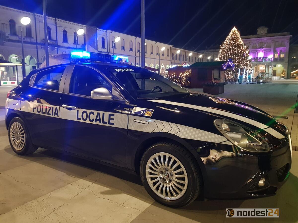 San Donà di Piave. Non si ferma all'alt della Polizia e fugge rischiando di investire un agente - 