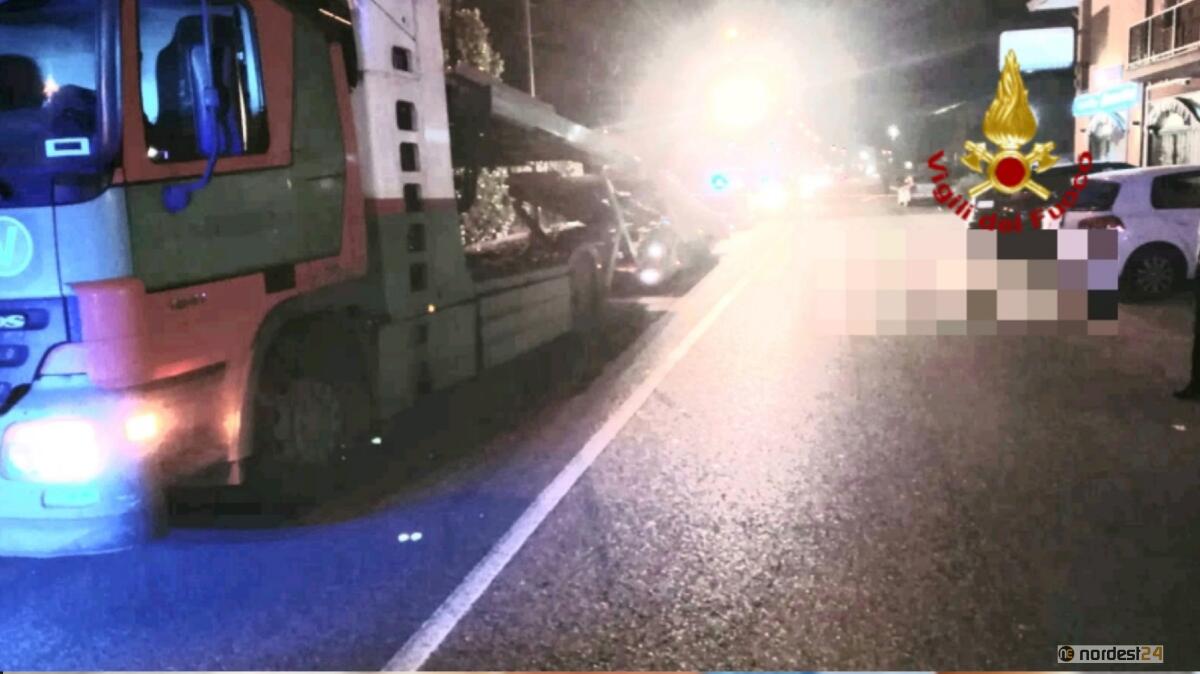 Scorzè. Autista di una bisarca travolto e ucciso da un'auto - 