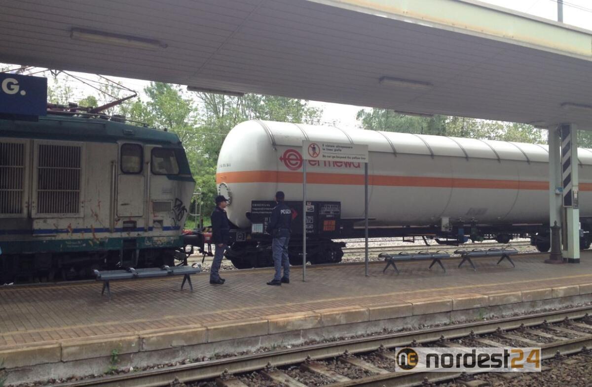 Donna siriana con 4 figli rintracciata su un treno merci a Opicina - 