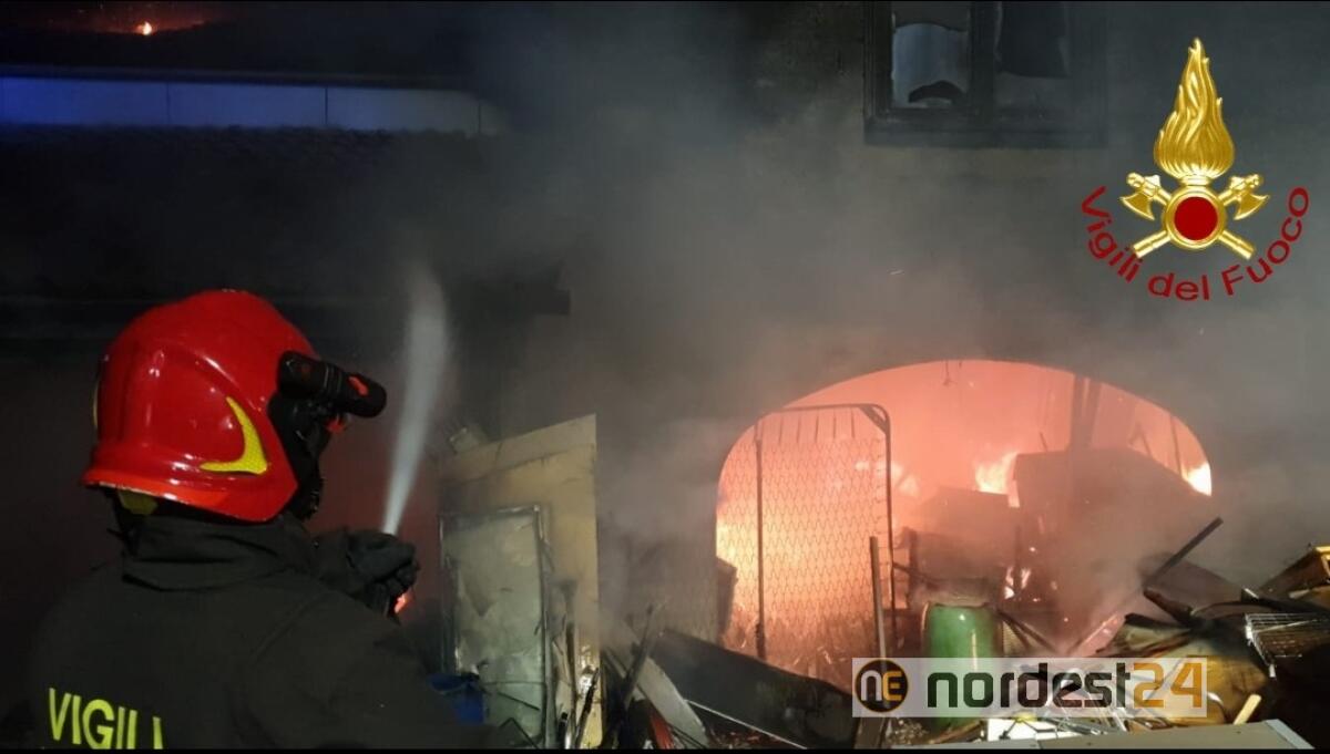 Incendio in abitazione a Rabuiese nella notte - 