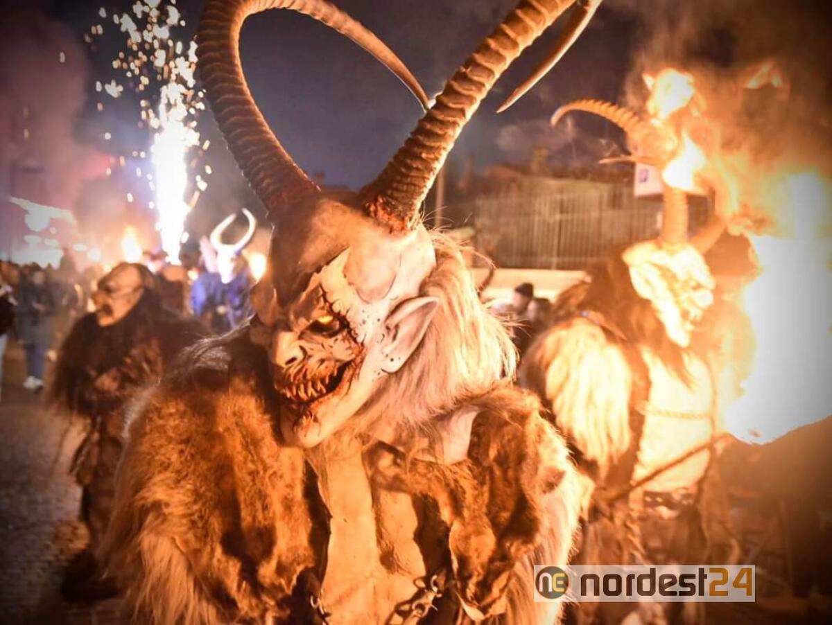 A Caorle i Krampus hanno invaso le vie del centro  - FOTO/VIDEO - 