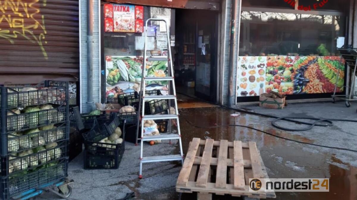 Incendio a Padova: a fuoco un negozio di frutta, evacuato condominio soprastante - 