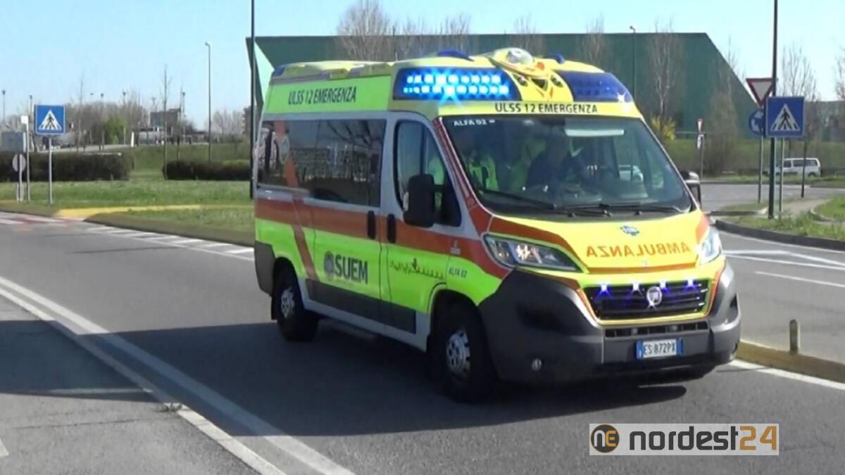 Si cosparge di benzina e si dà fuoco: donna gravissima - 