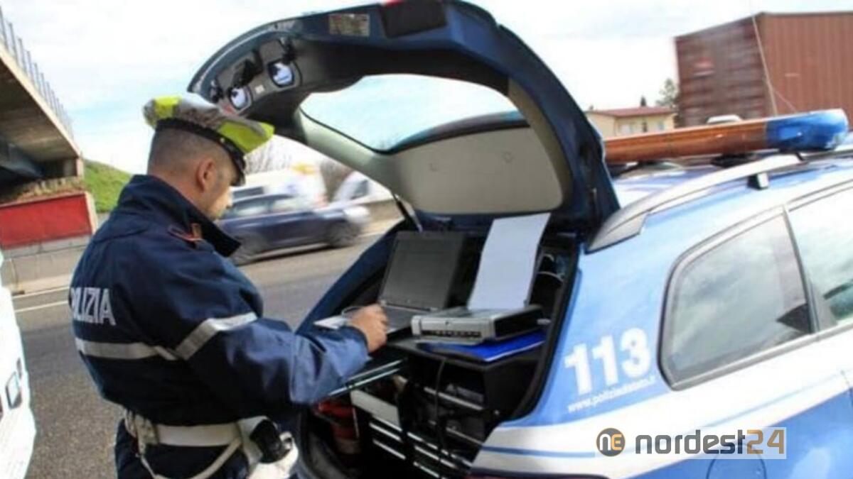 Latisana, lo fermano in A4 per un controllo: doveva essere in carcere - 