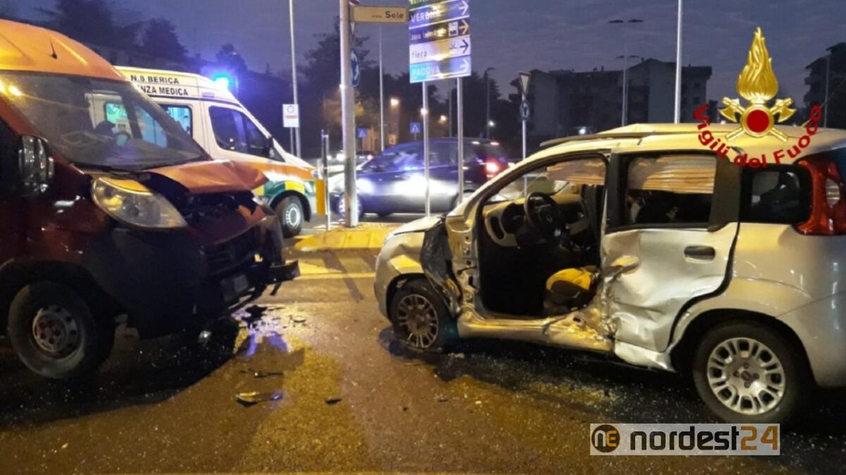 Incidente a Vicenza, scontro tra furgone ed auto: 3 feriti - 