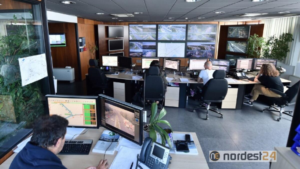 Cartografia multimediale per la Sala Radio di Autovie Venete - 