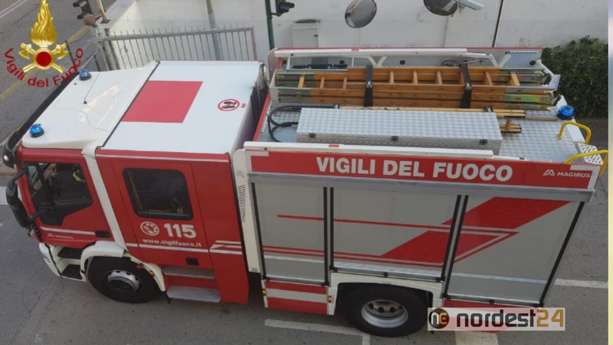 Trieste, principio di incendio in una cucina: un intossicato - 