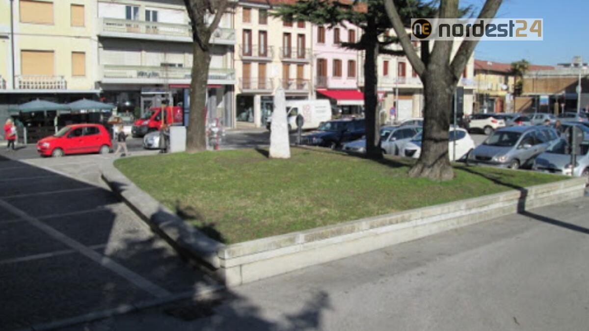 Latisana, due disoccupati trovano 5000 euro e li restituiscono - 