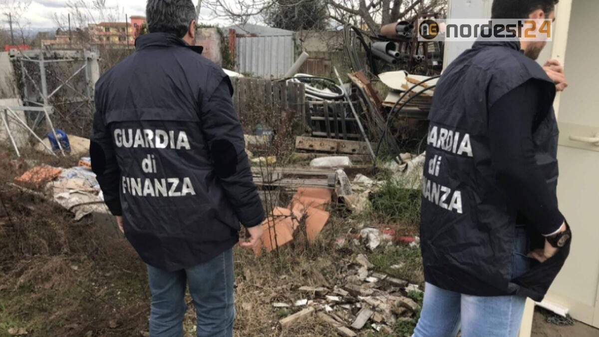 Discarica abusiva a Chioggia: maxi sequestro tra amianto e pneumatici - 
