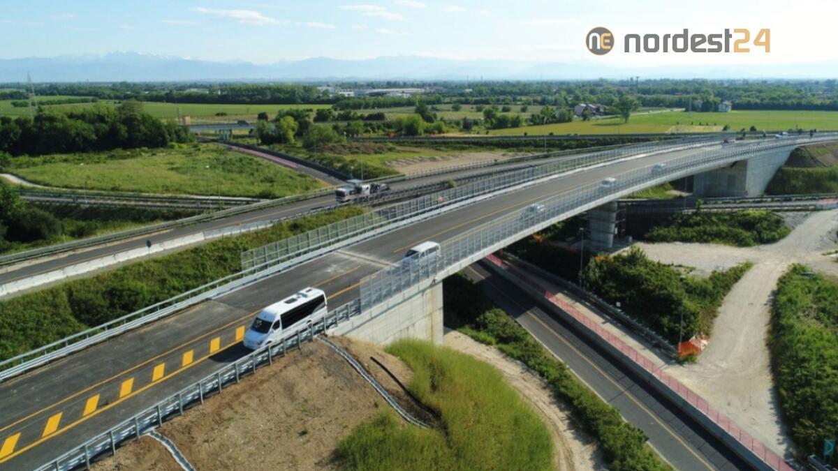 Autostrada A4: aperto un nuovo tratto di terza corsia - 